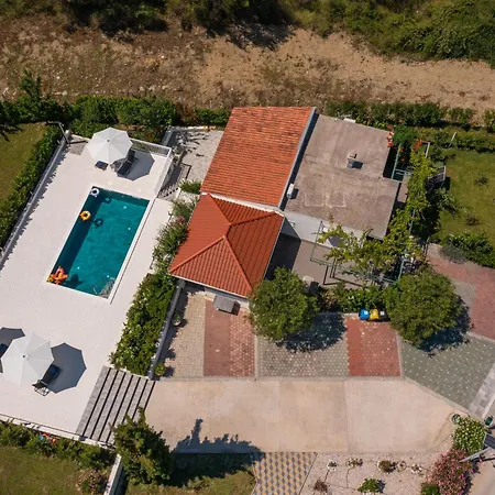 House Terra Madre * Gruda