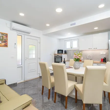 House Terra Madre * Gruda